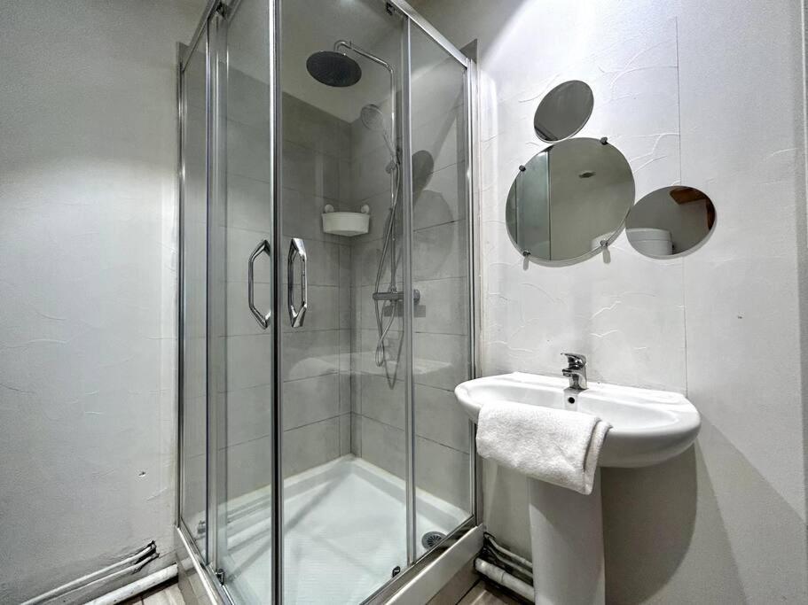Le Bord, Pour 2 Dans Le Centre De Apartment